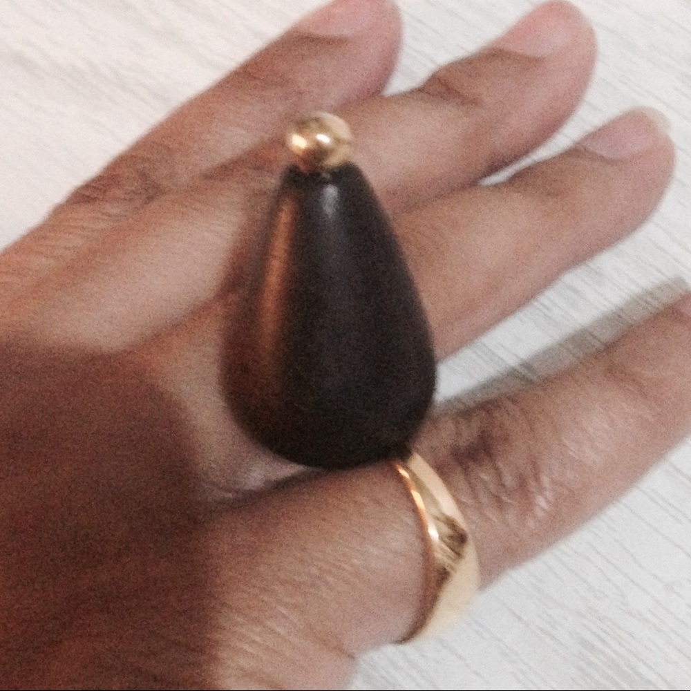 Jewelry - Picture 3 of 3